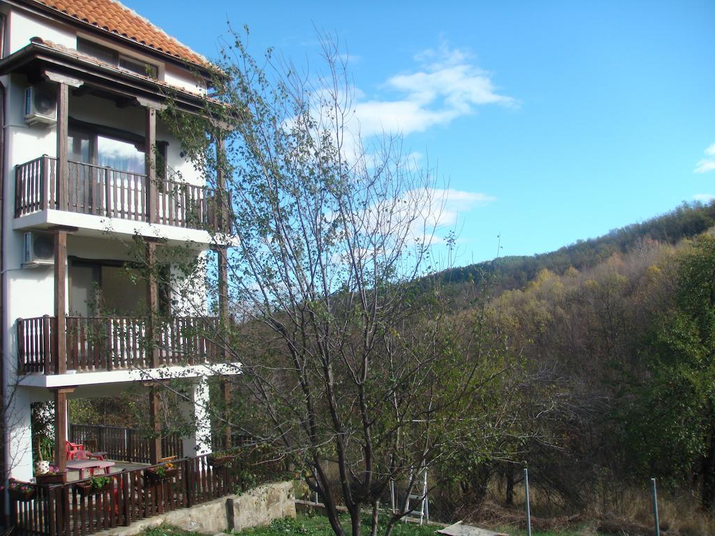 Family Hotel And Restaurant Plamena Oreshak (Lovech) Exterior foto