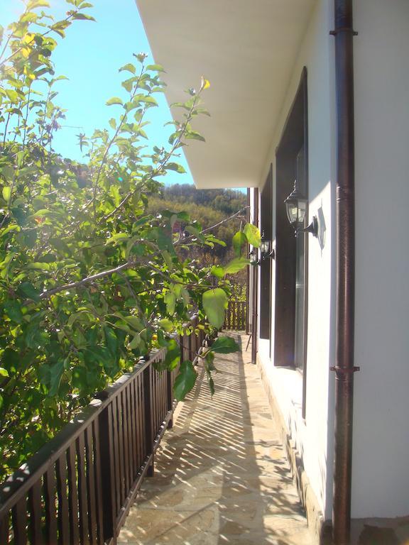 Family Hotel And Restaurant Plamena Oreshak (Lovech) Exterior foto